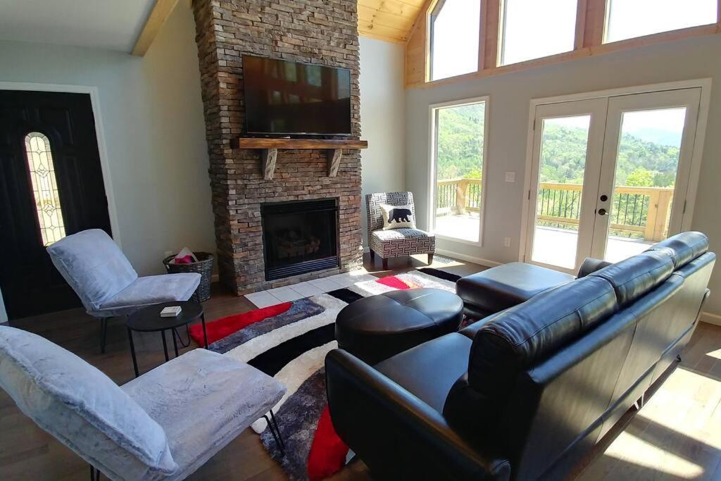 Peace Of Heaven ~ Modern Chic Cabin W/ Majestic Mountain Views 브라이슨시티 외부 사진