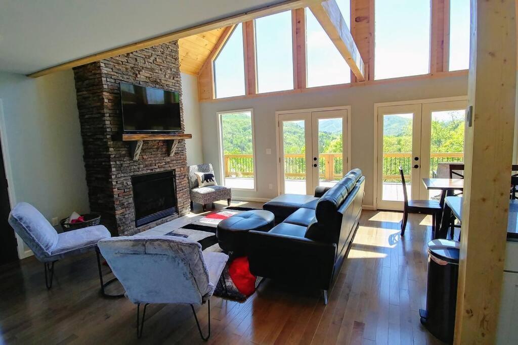 Peace Of Heaven ~ Modern Chic Cabin W/ Majestic Mountain Views 브라이슨시티 외부 사진